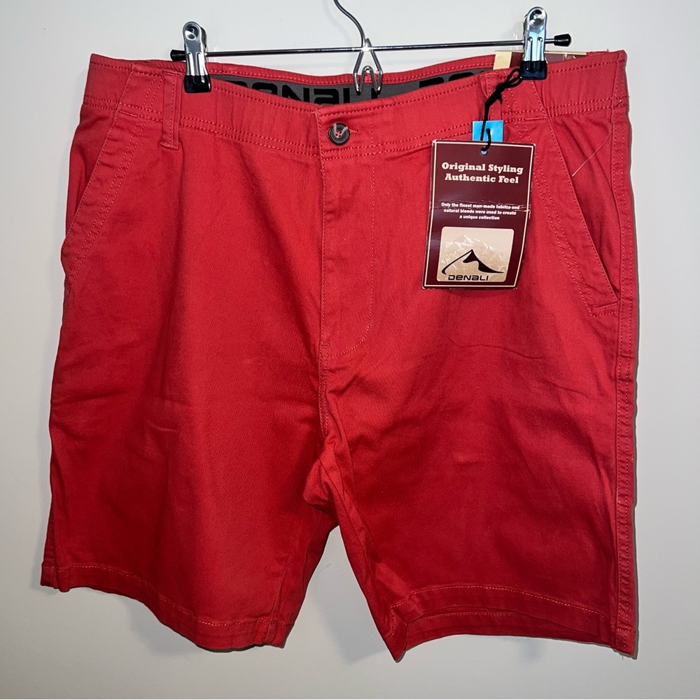 Denali Men’s Stretch Flex Waist Shorts 36 Waist Color Watermelon NWT